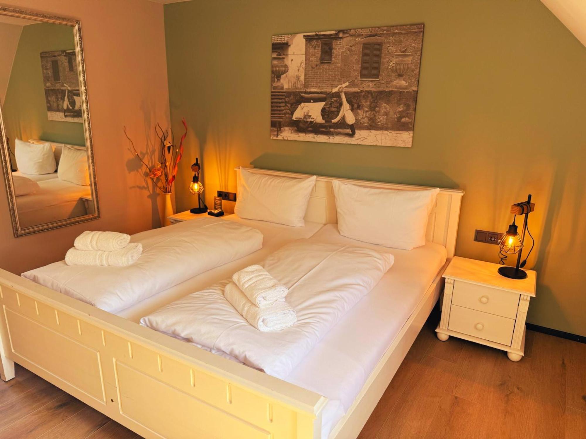 Trattoria & Apartments - Casa Da Enzo Goslar Ngoại thất bức ảnh